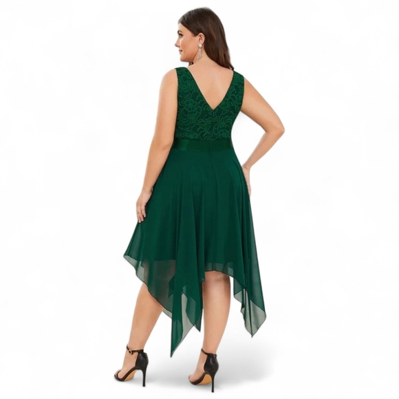 Beauty Emily | Emerald Deep V-Neck Lace Top Midi Length Flowy Skirt Formal Dress - Picture 4 of 12